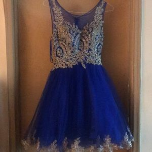 MAY QUEEN FORMAL dress, perfect for a teenager